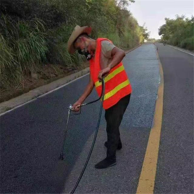 牡丹江 彩色防滑路面的底涂是保障路面附着力